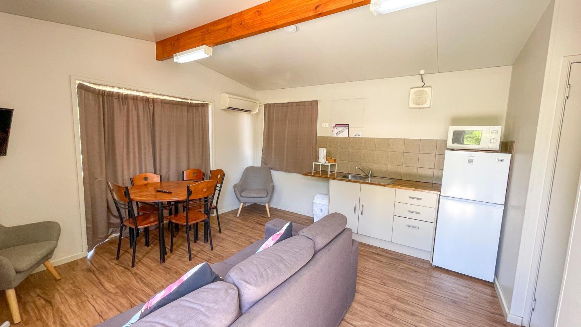 Capricorn Holiday Park Carnarvon Exterior photo